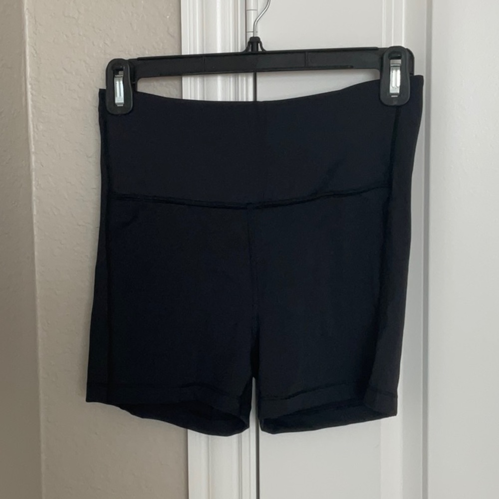 Athleta Ultimate Shortie